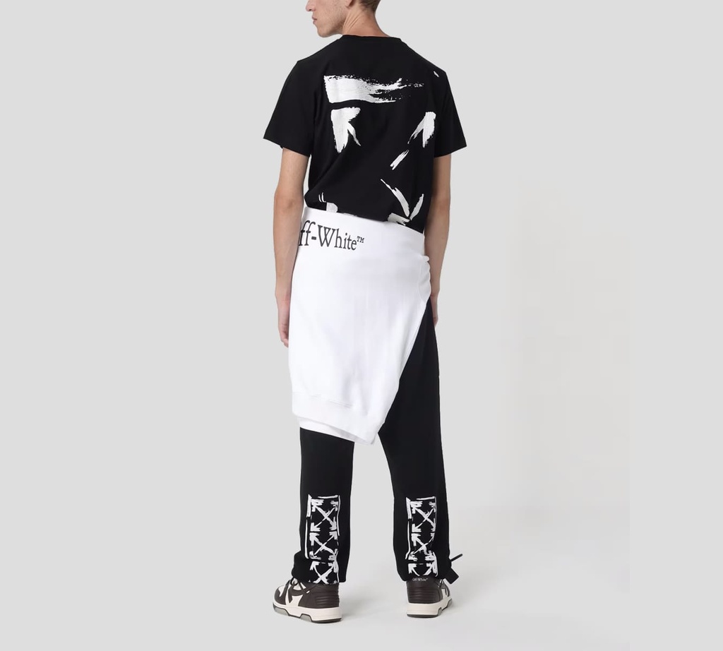 Off White - FRANELA NEGRA CUELLO REDONDO CON LOGO ESTAMPADO EN RELIEVE BLANCO SOBRE LA ESPALDA