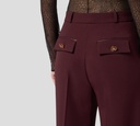 Elisabetta Franchi - PANTALON MERLOT CON BOTONES DORADOS EN PARTE POSTERIOR