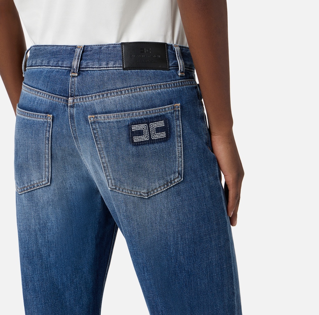 Elisabetta Franchi - JEAN CORTE RECTO OVER CON DETALLE EN BOLSILLO TRASERO