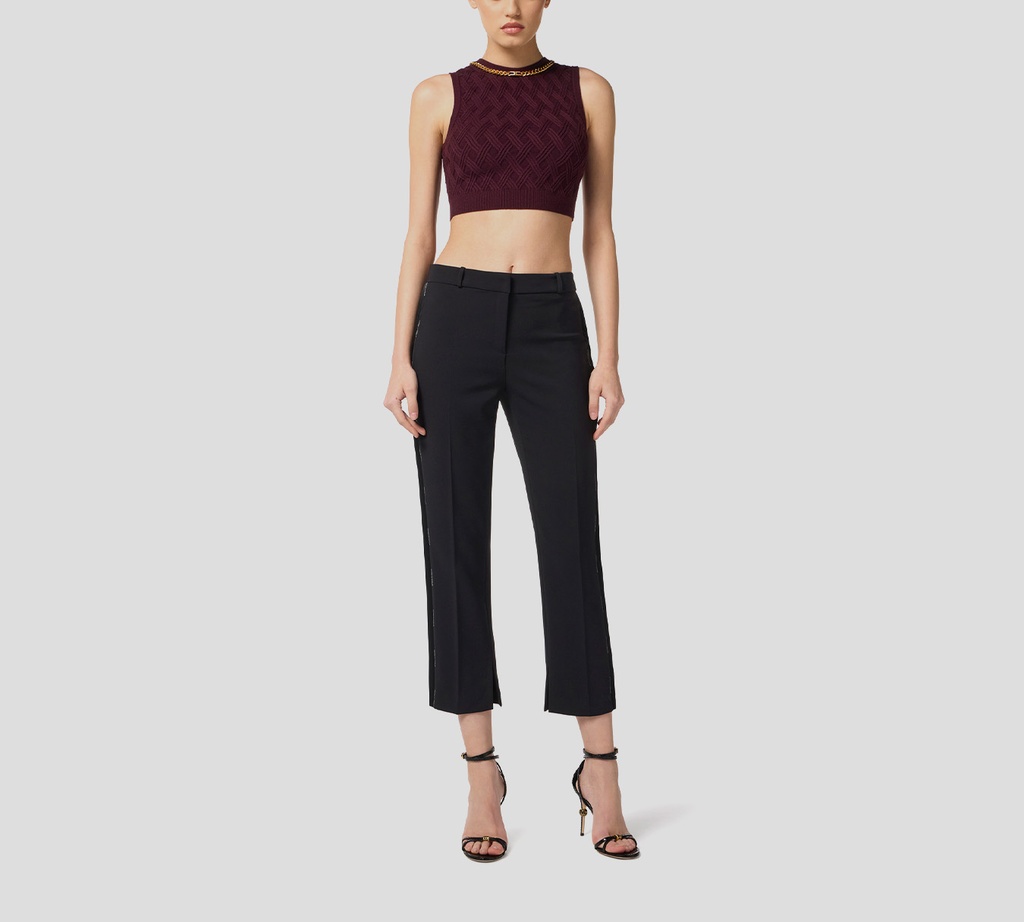 Elisabetta Franchi - CROPTOP MERLOT CON DETALLE DE CADENA EN CUELLO Y CIERRE