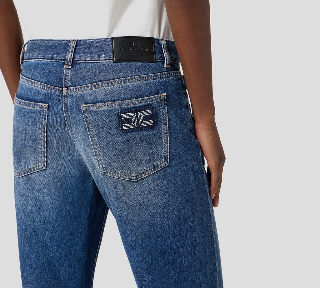 Elisabetta Franchi - JEAN CORTE RECTO OVER CON DETALLE EN BOLSILLO TRASERO