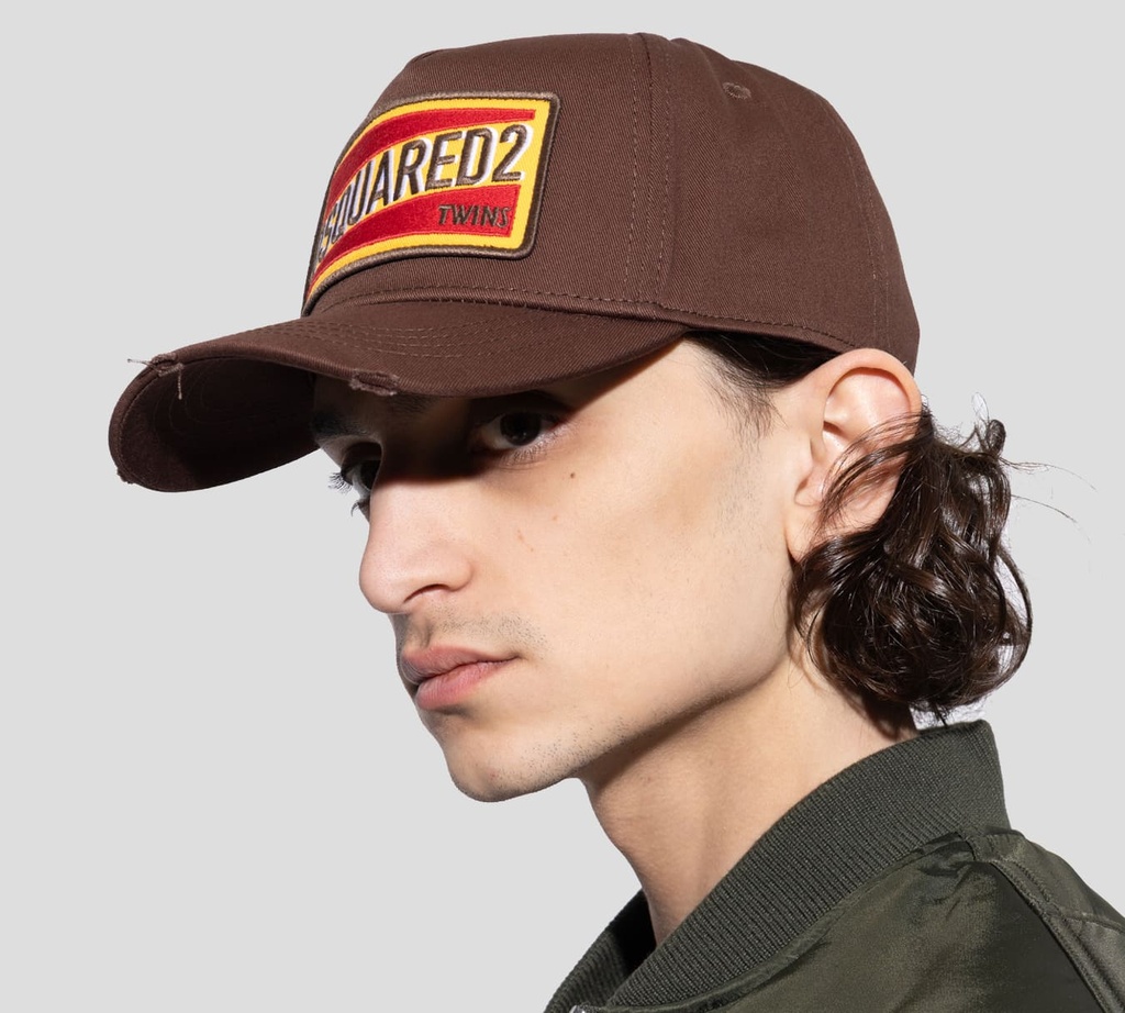 Dsquared2 - GORRA MARRON CON BORDADO AMARILLO Y ROJO