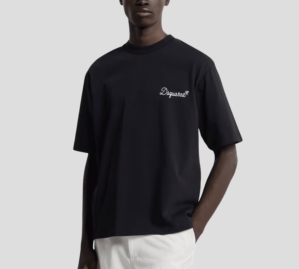 Dsquared2 - FRANELA NEGRA CON DSAUQRED2 BORDADO