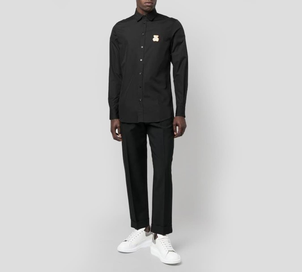 Moschino - CAMISA NEGRA "BEAR" CON BORDADO ROJO