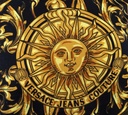 Versace jeans Couture - SWEATER NEGRO CON ESTAMPADO DE SOL DORADO