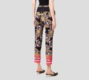 Versace Jeans Couture - PANTALÓN DE VESTIR CORTE CLÁSICO CON ESTAMPADO GARLAND FLOREADO Y RUEDOS ROJOS