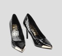 Versace Jeans Couture - STILLETO PATENTE CON IMITACIÓN DE PIEL CON PUNTA METÁLICA