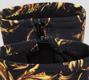 Versace Jeans Couture - BOTÍN STILETTO CON ESTAMPADO GARLAND Y PUNTA METÁLICA