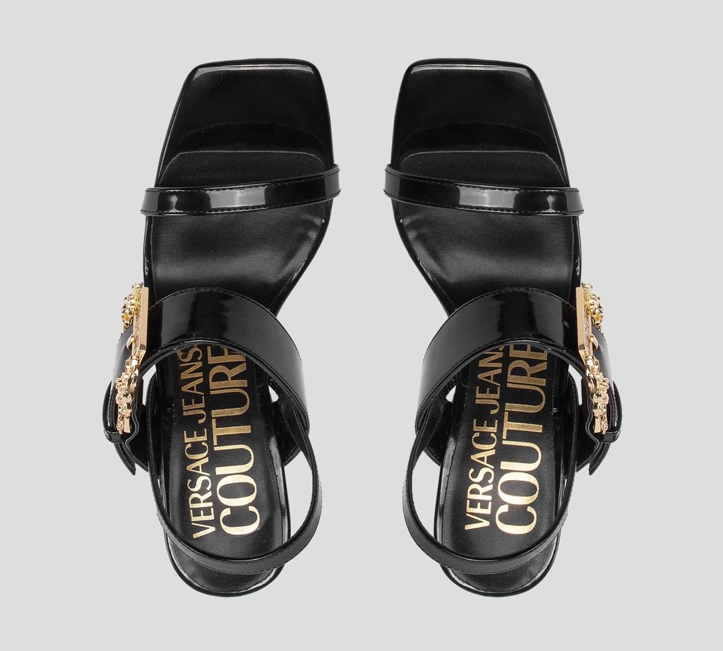 Versace Jeans Couture - SANDALIAS PUNTA CUADRADA CON AMARRE AL TALÓN Y HEBILLA DORADA LATERAL