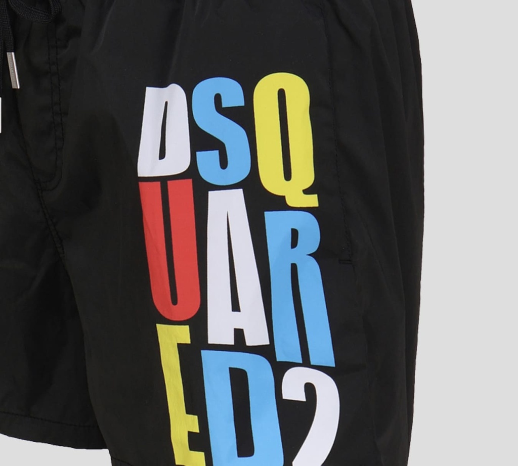 Dsquared2 - SHORT DE PLAYA MIDI, NEGRO CON LOGO MULTICOLOR