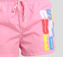 Dsquared2 - SHORT DE PLAYA MIDI, ROSADO CON LETRAS MULTICOLOR