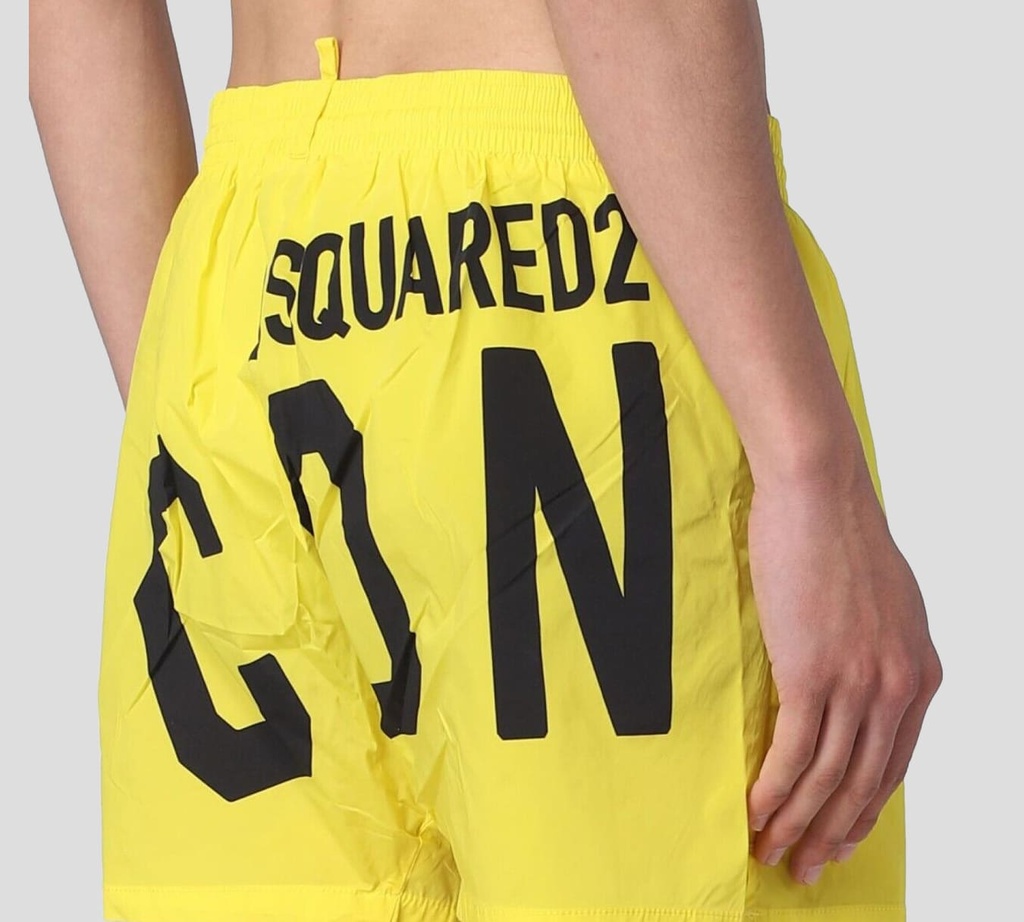 Dsquared2 - SHORT DE PLAYA AMARILLO CON LETRAS NEGRAS