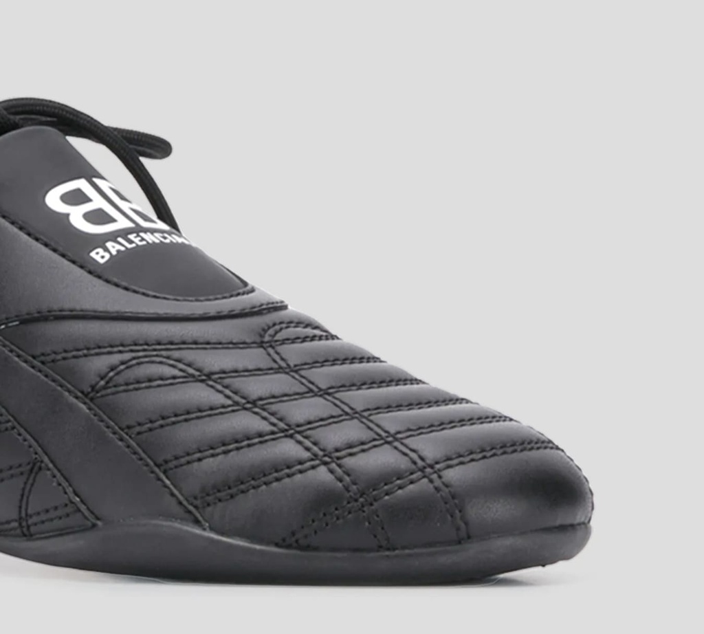 Balenciaga - SNEAKERS ZEN EN CUERO UNICOLOR CON LOGO BLANCO