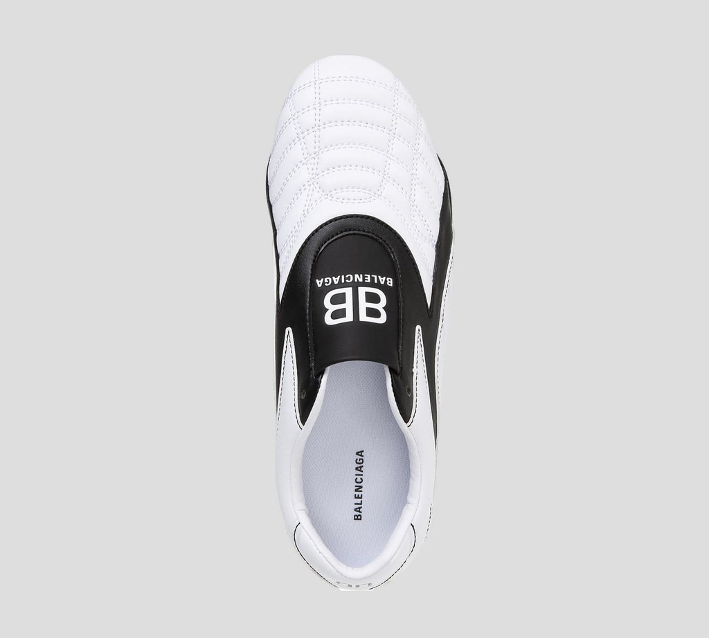 Balenciaga - SNEAKERS ZEN EN CUERO UNICOLOR CON LOGO NEGRO