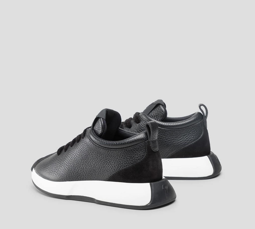 Giuseppe Zanotti - SNEAKERS DE GOMA CON SUELA BLANCA