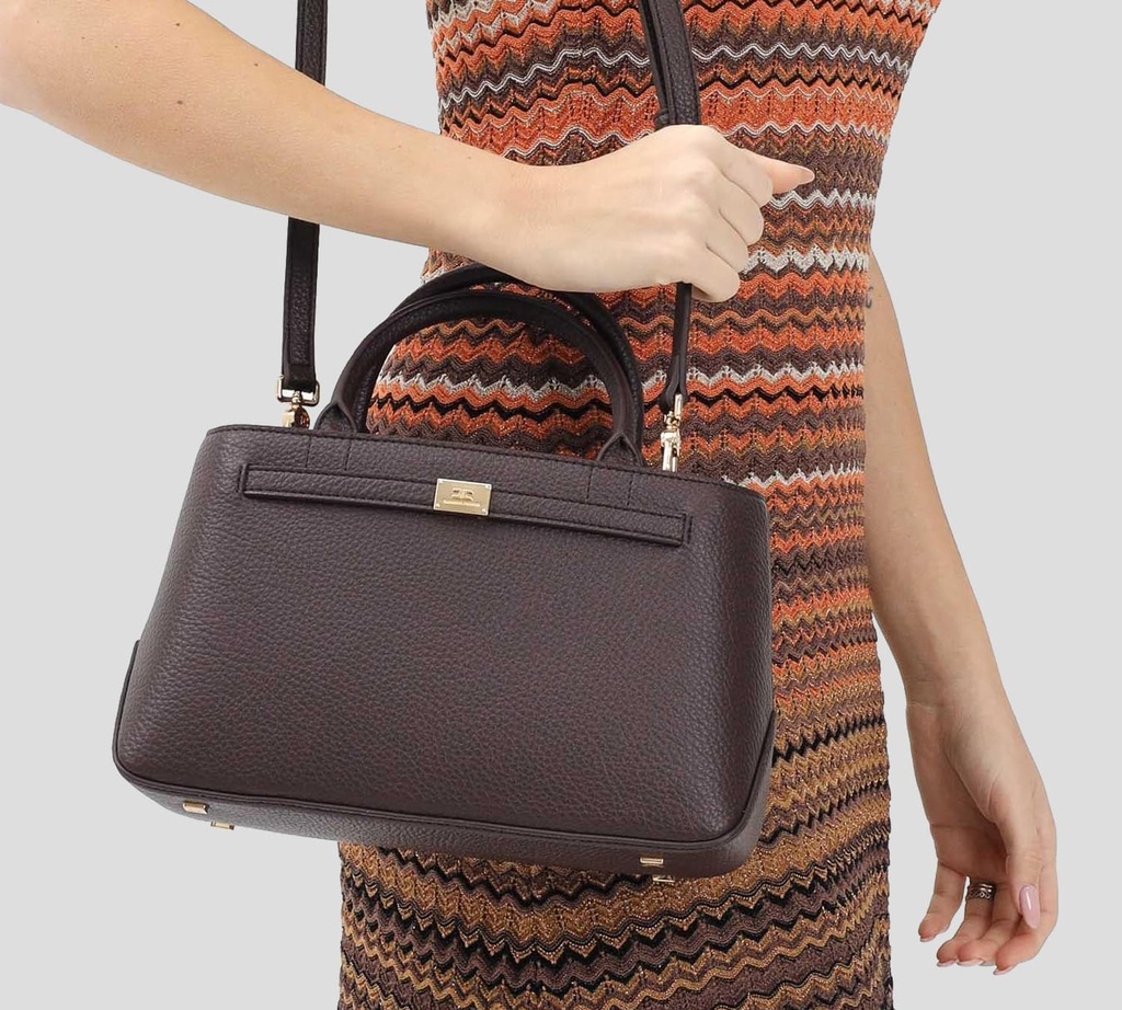 CARTERA DE MANO CON HEBILLA PEQUEÑA Y TIRA LARGA REMOVIBLE