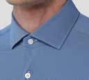 Xacus - CAMISA AZUL CON DETALLES EN BLANCO
