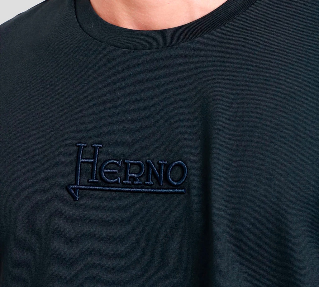 Herno - FRANELA AZUL CON BORDADO EN EL PECHO