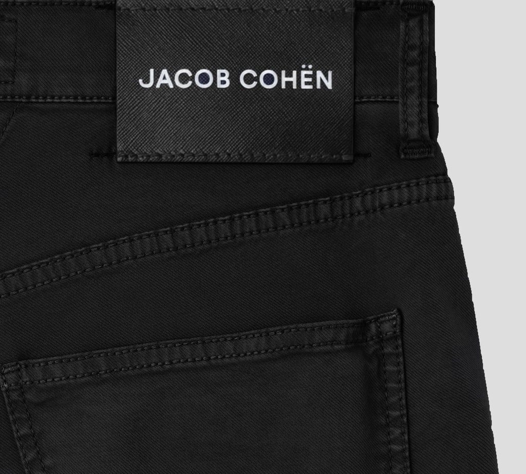 Jacob Cohen - BERMUDA NEGRA CON PAÑUELO