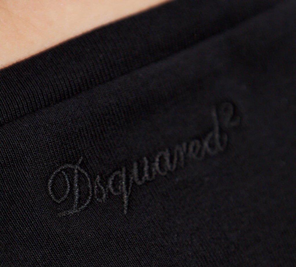 Dsquared2 - FRANELA NEGRA CUELLO AMPLIO CON BORDADO EN LA ESPALDA 83