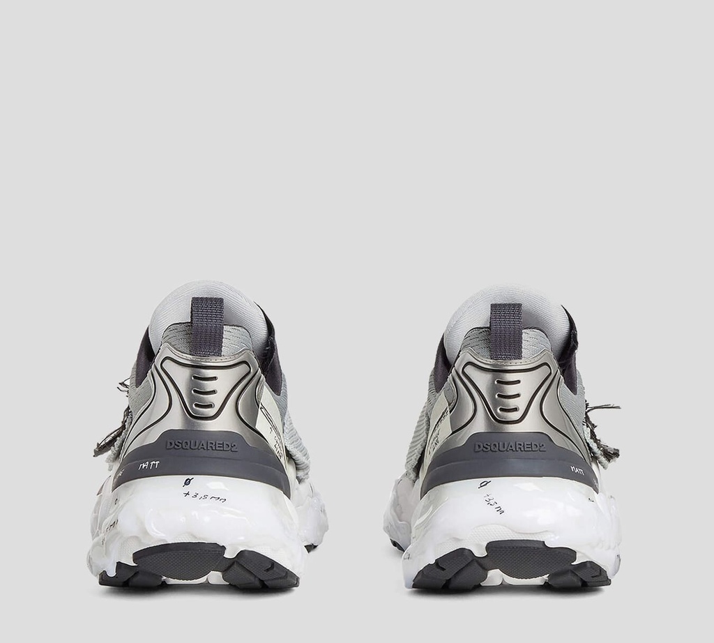 Dsquared2 - SNEAKERS GRISES DEPORTIVOS CON DETALLES EXTRAVAGANTES EN TIPOGRAFIAS Y TEXTURAS