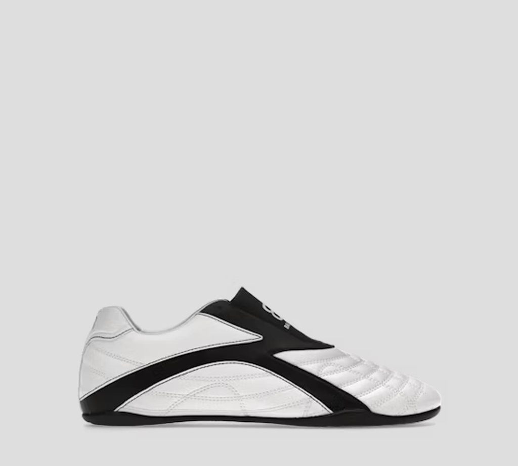 Balenciaga - SNEAKERS ZEN EN CUERO UNICOLOR CON LOGO NEGRO