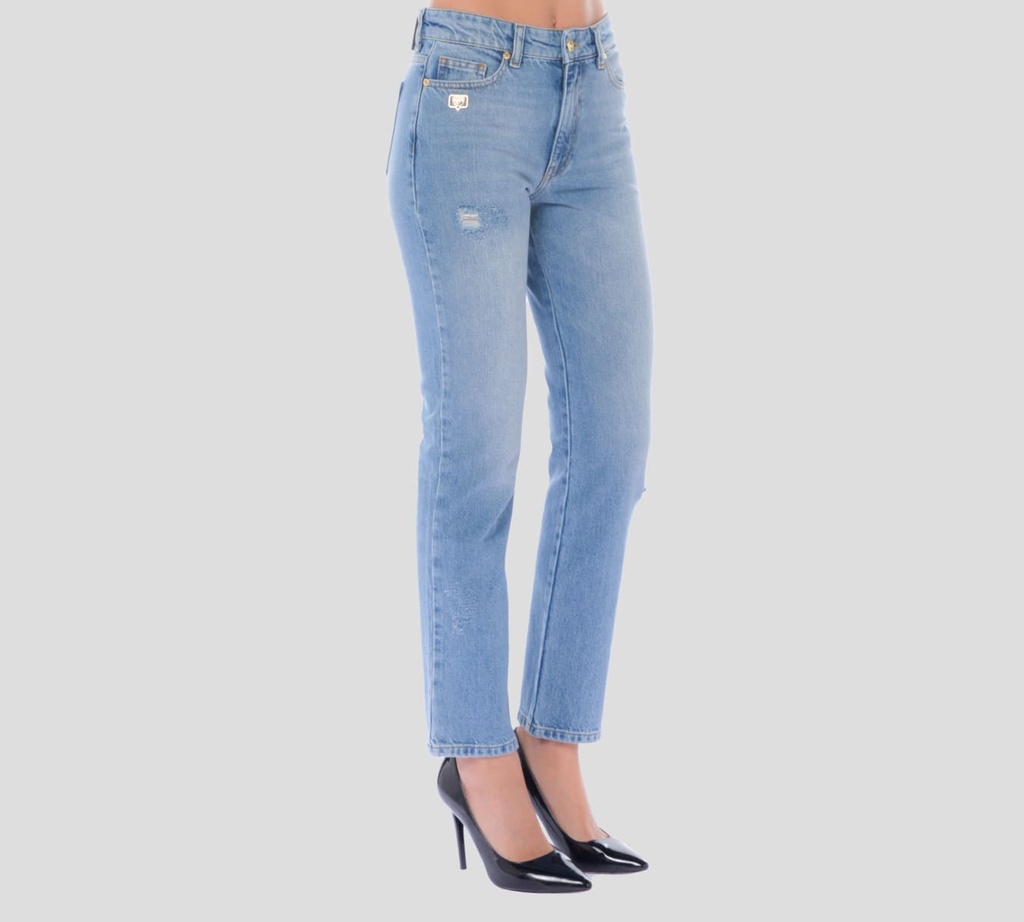 Chiara Ferragni - JEANS CON RASGADURAS SUTILES Y LOGO METÁLICO