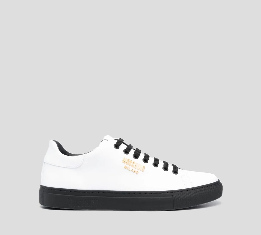Moschino - SNEAKERS CON PLACA METÁLICA DE "MOSCHINO MILANO" AL LATERAL