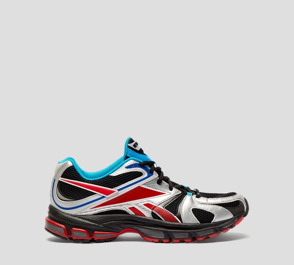 Ventemens x Reebok - ZAPATOS SPIKE RUNNER 200