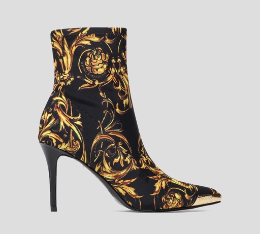 Versace Jeans Couture - BOTÍN STILETTO CON ESTAMPADO GARLAND Y PUNTA METÁLICA